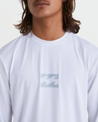 All Day Wave Långärmad surf-T-shirt med lös passform All Day Wave Långärmad surf-T-shirt med lös passform