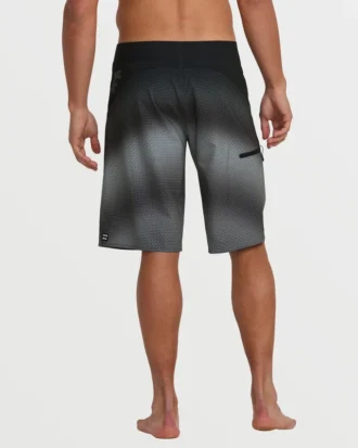 Fluid Pro Performance 21″ Boardshorts