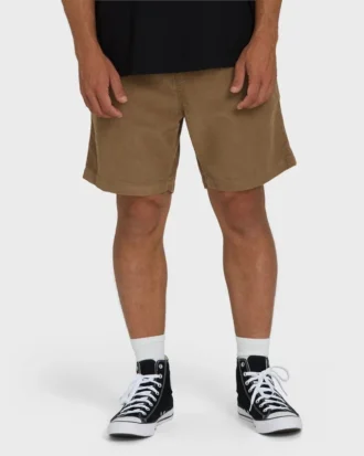 Larry Layback 17″ corduroy Shorts