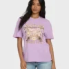 Reach High kortärmad T-shirt i stickat med tryck Reach High kortärmad T-shirt i stickat med tryck