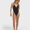 Sol Searcher Deep V helbaddräkt Sol Searcher Deep V helbaddräkt