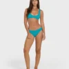 Sommar-bikinitopp med hög rund hals Sommar-bikinitopp med hög rund hals