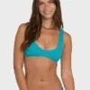 Sommar-bikinitopp med hög rund hals Sommar-bikinitopp med hög rund hals