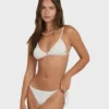 Sommar-bikinitrosa med höga sidoknutar Sommar-bikinitrosa med höga sidoknutar