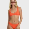 Sommar-bikinitrosor med hög midja Sommar-bikinitrosor med hög midja