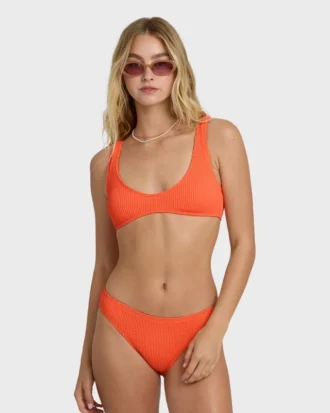 Sommar-bikinitrosor med hög midja