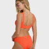 Sommar-bikinitrosor med hög midja Sommar-bikinitrosor med hög midja