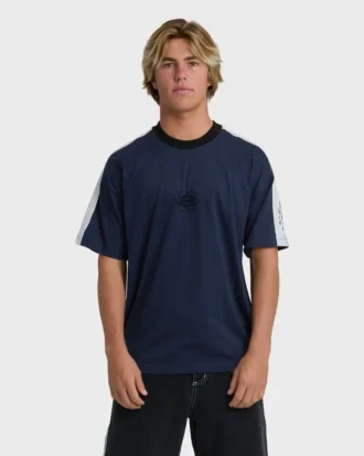 Spec 73 Ikonisk kortärmad T-shirt