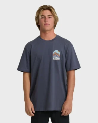 Sun Down Adventure Division Premium kortärmad T-shirt