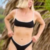 Tanlines Bound V Hike bikinitrosor Tanlines Bound V Hike bikinitrosor