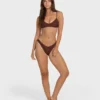 Twisted Tides V-bralette-bikinitopp Twisted Tides V-bralette-bikinitopp
