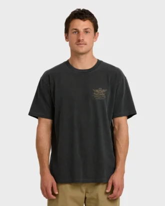 Wingspan Garage T-shirt med korta shorts Wingspan Garage T-shirt med korta shorts